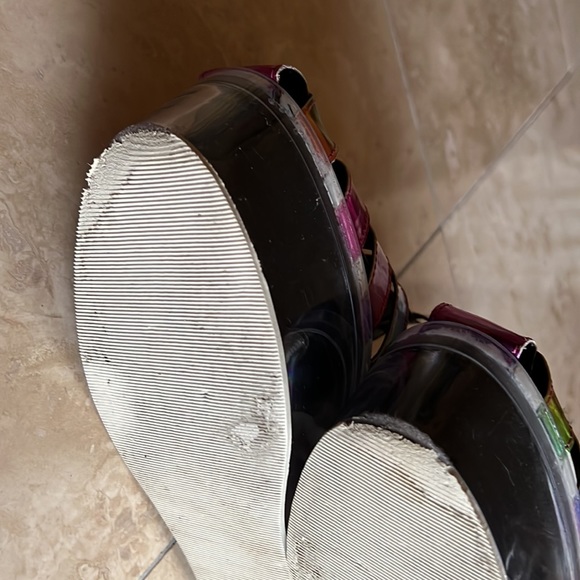 YRU Qloud Chariot Rainbow Platform Sandals - Picture 12 of 13